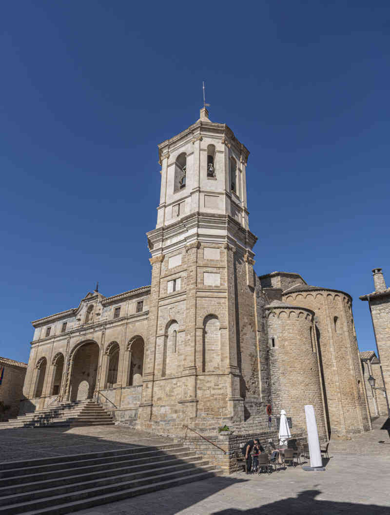 Huesca - Roda de Isábena 10 - catedral de San Vicente de Roda de Isábena.jpg